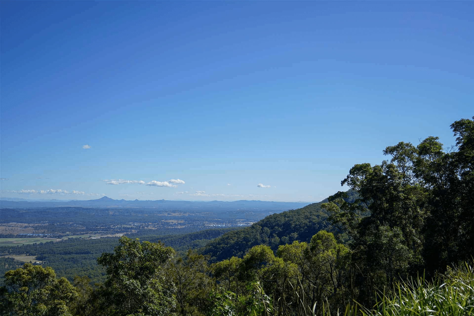Breathtaking view of Queensland valley and mountains in winter
