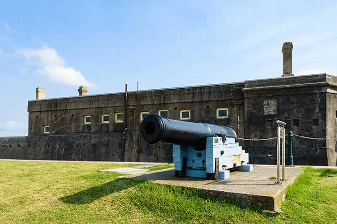 Large cannon outside building for school trips in Newcastle