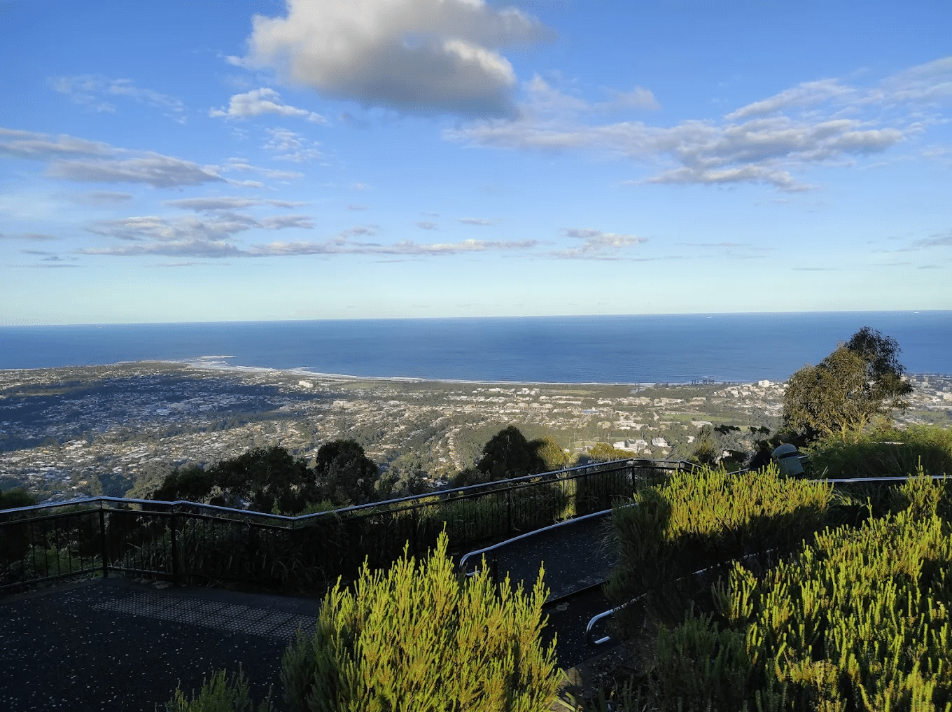 Ocean view from hilltop in Wollongong