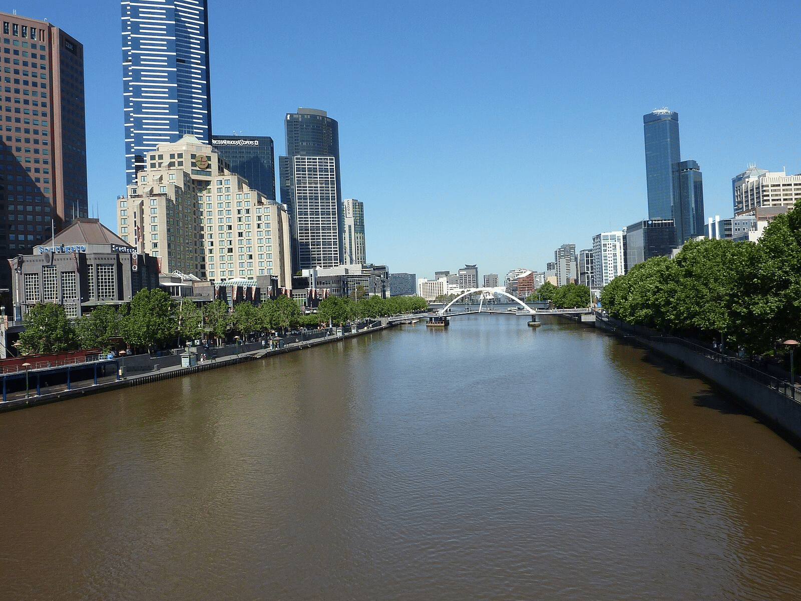 River flowing through a city with skyscrapers in Melbourne
