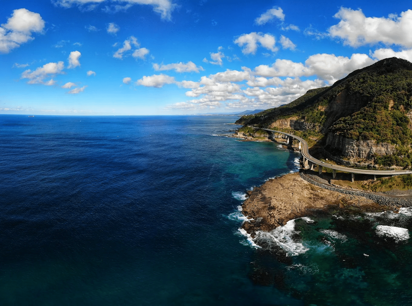 Scenic ocean and highway view in wollongong