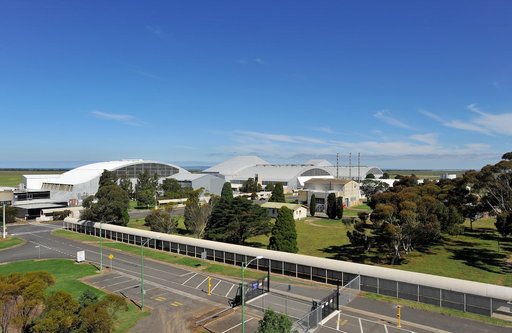 avalon airport avv