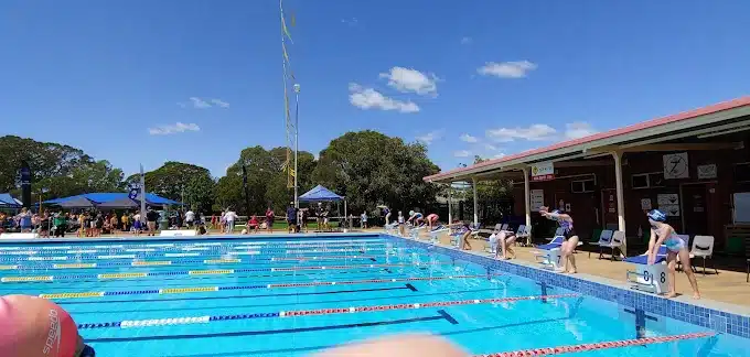 dapto public pool leisure facilities