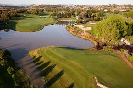 gungahlin lakes golf community club