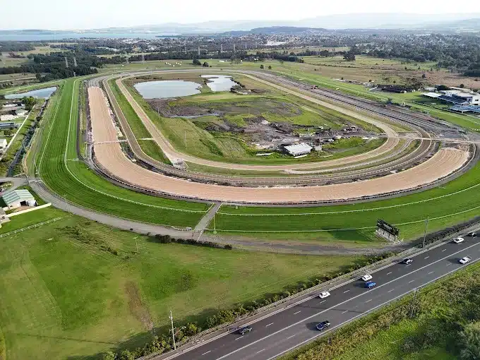 kembla grange racecourse