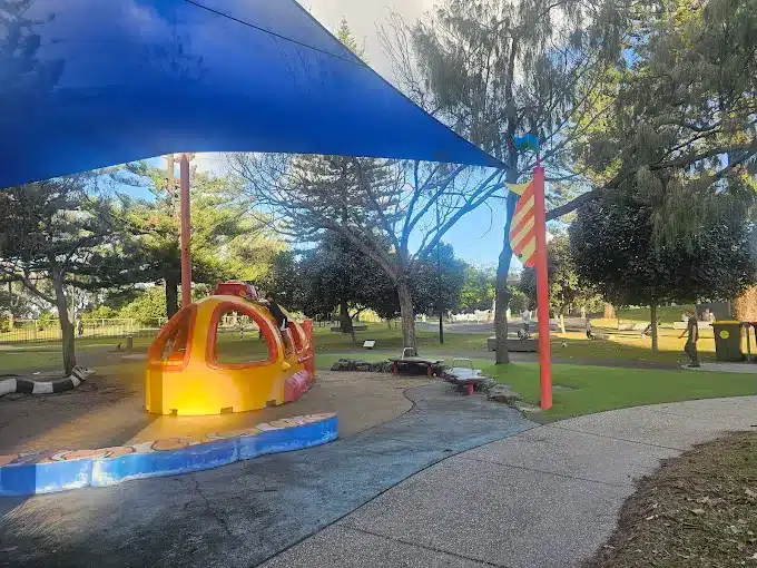 kurrawa park playground