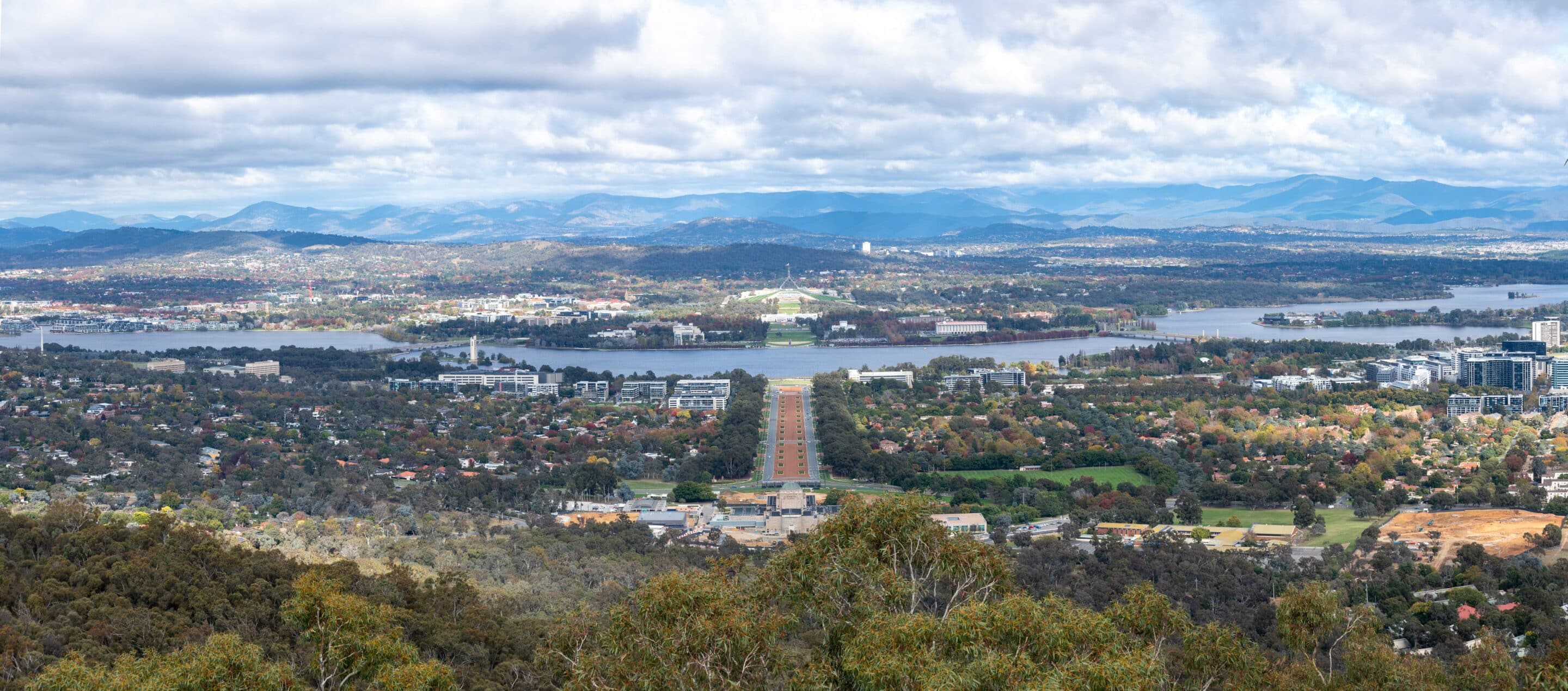 mount ainslie lookout scaled