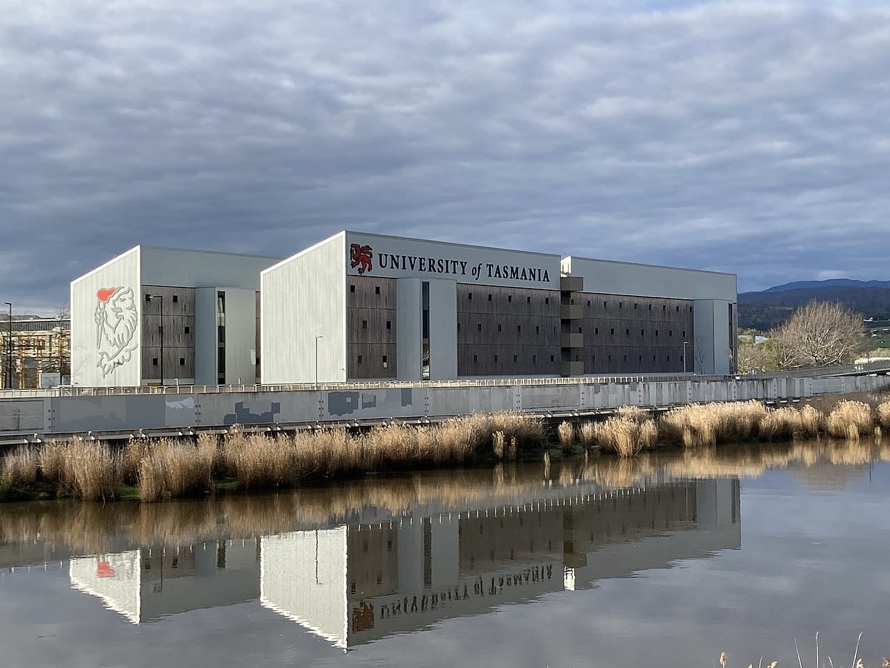university of tasmania – newnham campus